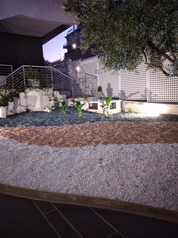 66 Apartment *